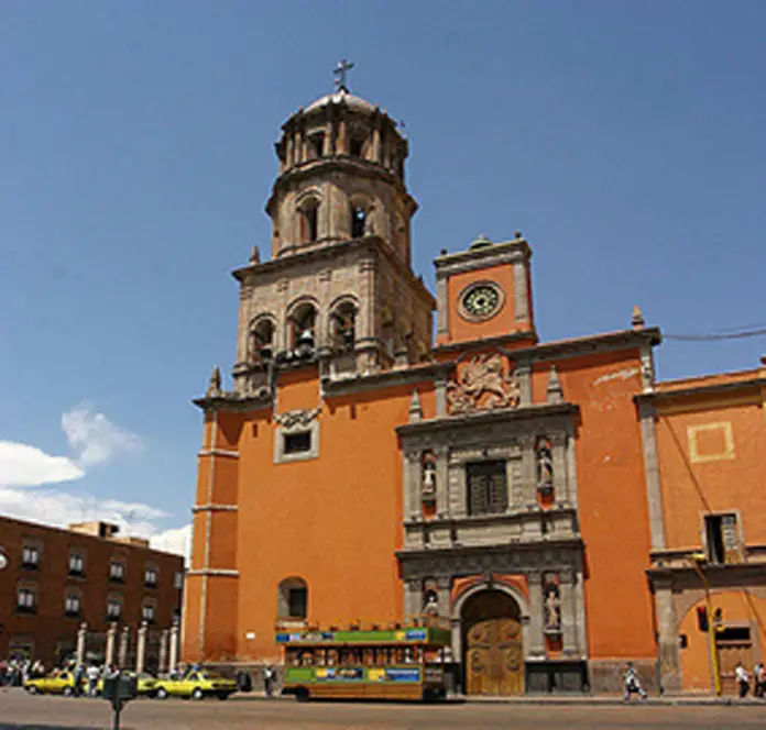 Parroquia San Francisco de Asís -Diócesis de Querétaro - Horarios de misas  en Mexico